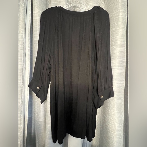 New Directions Black Button-Front Blouse - Picture 3 of 6